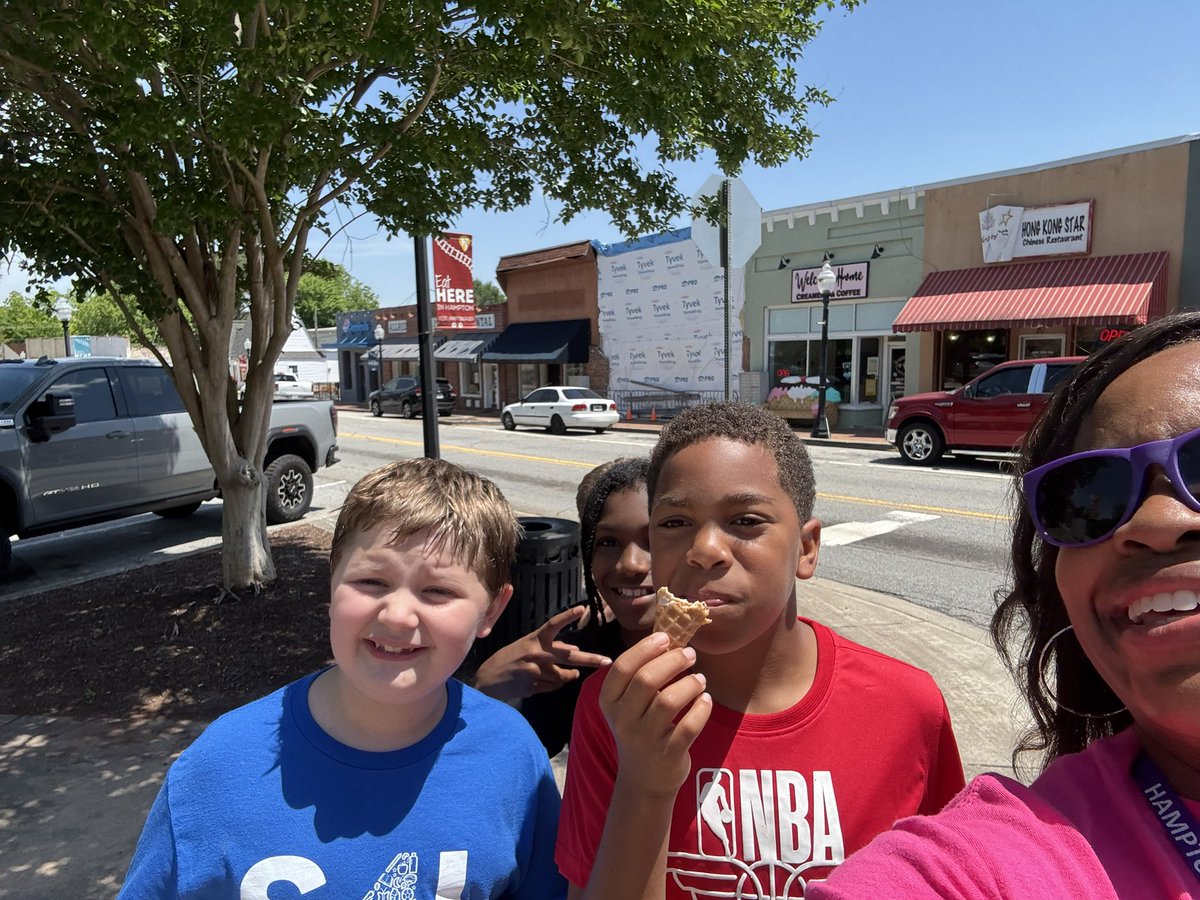 The Hive had a great time on their annual walking trip to Welcome Home Creamery!  #HamptonProud <a href="/HES_HCS/">Hampton Elementary School</a> <a href="/michellewil2/">Michelle Williams</a> <a href="/mrsj_cohen/">Mrs. Janae' Cohen, Ed. S.</a> <a href="/missasu98/">Joycelyn Jackson</a>