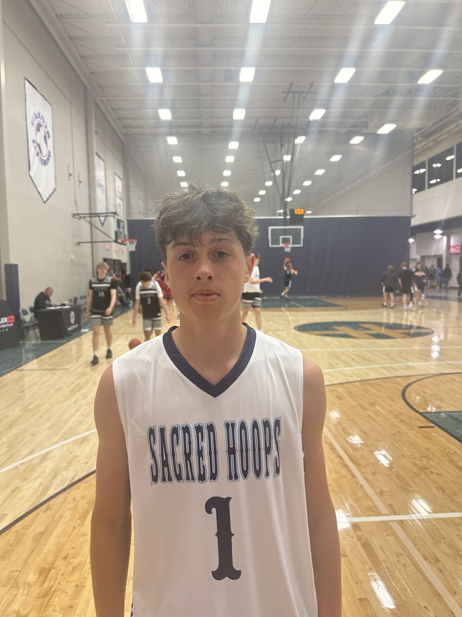 Spencer_C3Hoops's tweet photo. #PHStompingGrounds 

It was only one game, but @BradyJewett @SacredHoopsBB stock is waaay up!! He was highly impressive with the ball as a scorer and facilitator. Easily a top 20-25 prospect in the 2027 class. I think he can translate to playmaking point guard. https://t.co/MEn09YZKDl