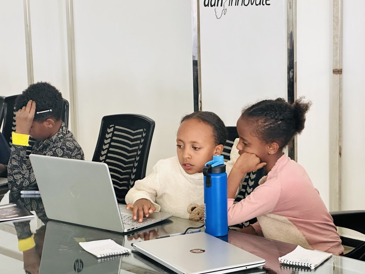 danhailuend's tweet photo. dan ! 

 Let’s encourage girls to learn and explore technology ! https://t.co/k9hNkW6gvr