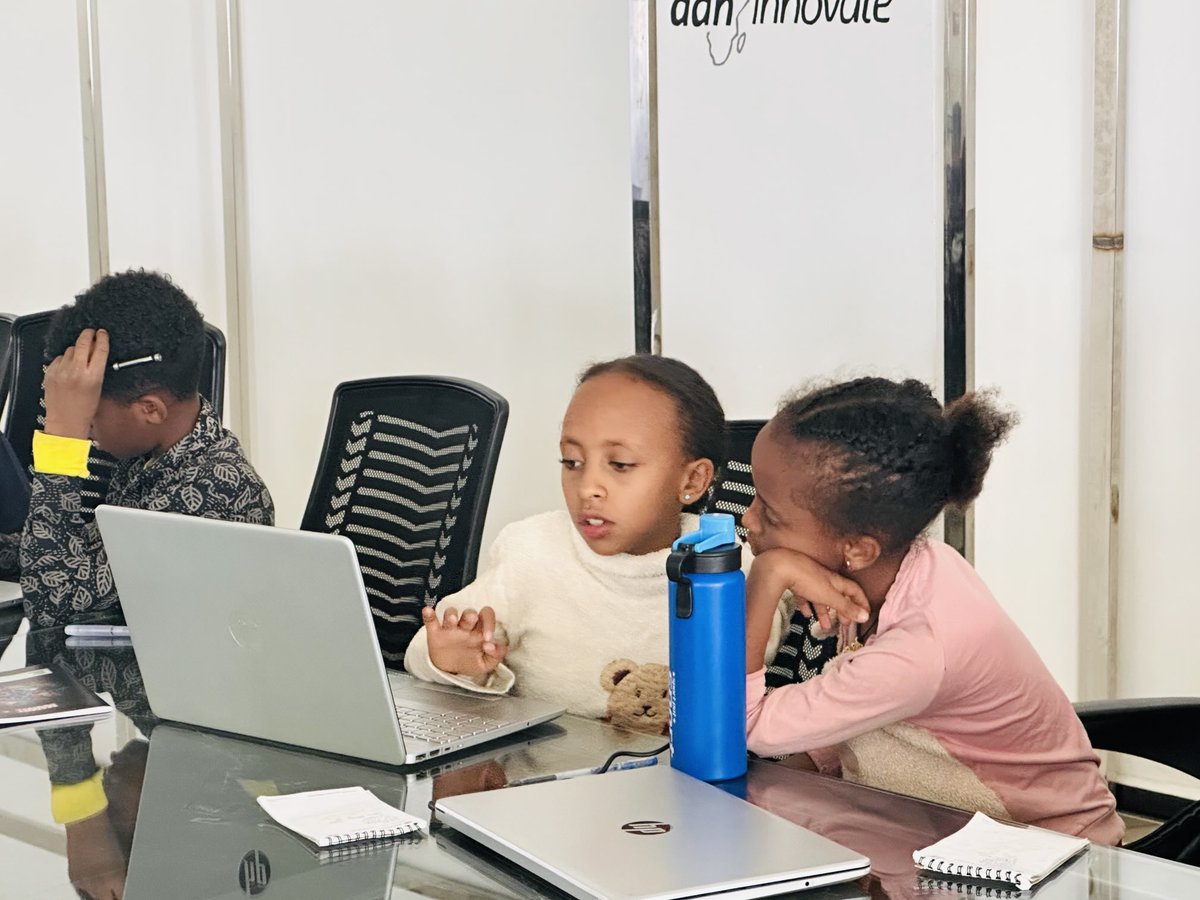danhailuend's tweet photo. dan ! 

 Let’s encourage girls to learn and explore technology ! https://t.co/k9hNkW6gvr