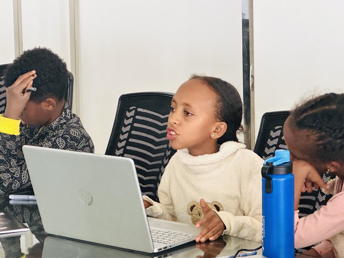 dan ! 

 Let’s encourage girls to learn and explore technology !