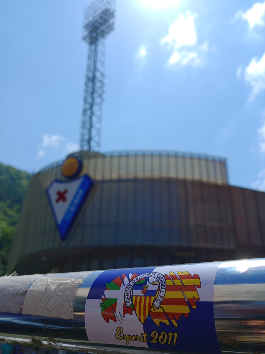 Arlequinats, tot preparat a #Eibar.

Demà és el gran dia 🔵⚪️