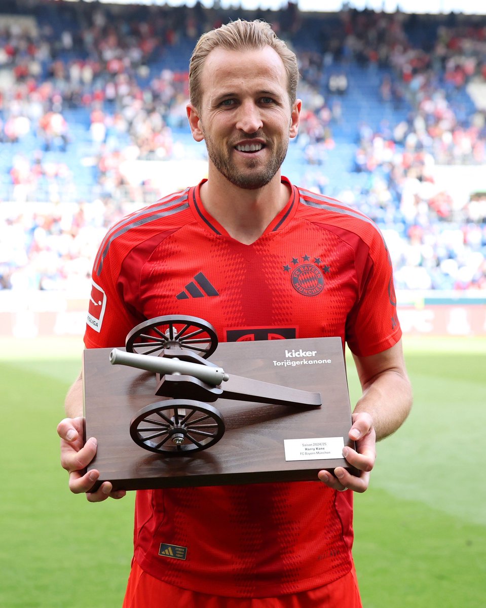 ⭐️ 𝐁𝐔𝐍𝐃𝐄𝐒𝐋𝐈𝐆𝐀'𝐒 𝐓𝐎𝐏 𝐆𝐎𝐀𝐋𝐒𝐂𝐎𝐑𝐄𝐑 ⭐️ 

Hard work pays off! Congrats Harry Kane 🏴󠁧󠁢󠁥󠁮󠁧󠁿👏

#FCBayern #MiaSanMia
