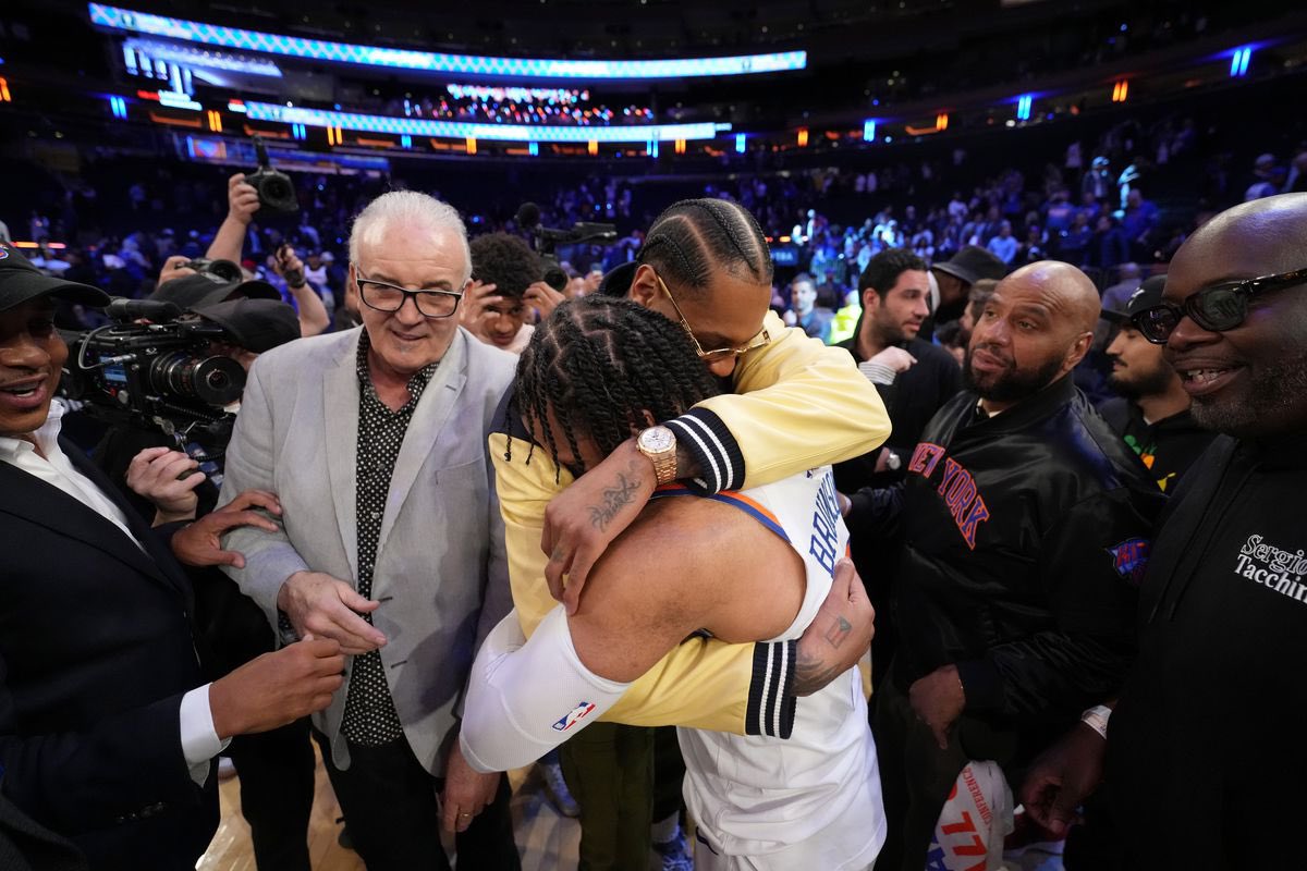 Had a chance to catch up with Carmelo Anthony after the game at MSG last night, here’s what he had to say about Jalen Brunson:

“He’s reached that Trae Young or Isaiah Thomas status with that win last night - like he’s officially on par with those guys. He’ll probably perform