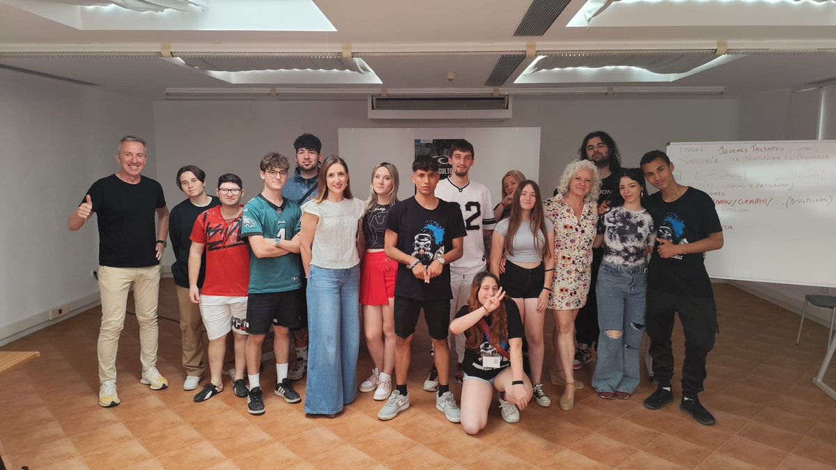 📰 Hoy ha tenido lugar una rueda de prensa en la que se ha presentado el proyecto #TalentOcultoRM, su página web y su primer evento programado para el próximo sábado 24 de mayo. 

Ade+, el #GrupoMotor ha tenido la 1ra formación sobre #podcast en el CC Puertas de Castilla🎙️