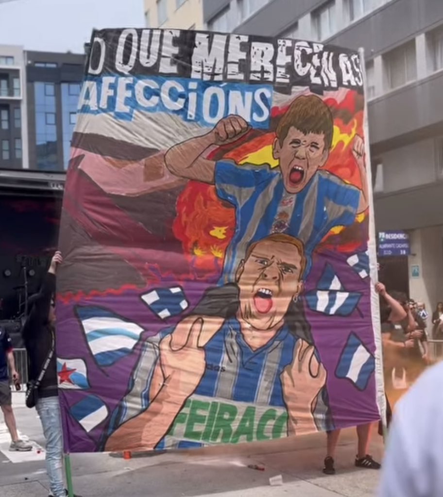 UltrasAccountOF's tweet photo. Riazor Blues abandona la grada por la represión que sufren al serles retirado distinto material de animación. 

RC Deportivo-Granada CF
17/05/25
📸@RyderBabel 

#ultras https://t.co/446ey3CKIV