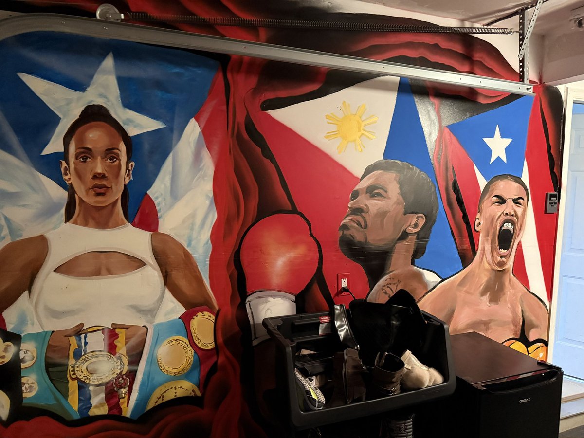 Serranosisters's tweet photo. Another Mural 👀 https://t.co/pg8DhQGqIS