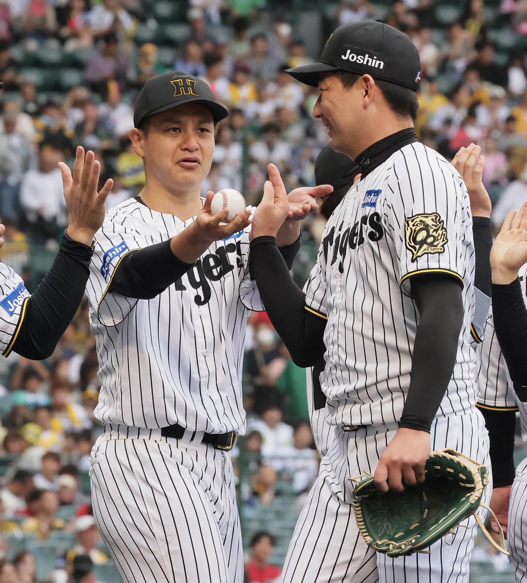 KEDAMA150cm's tweet photo. ボール受け取り拒否するし、受け取って1時間30分後に甲子園歴史館に寄託するのアナタくらいですよ https://t.co/fwV4ZKRFCa
