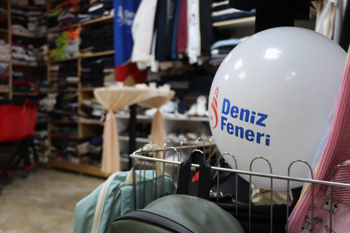 Siirt İl Temsilciliğimiz ve Giyim Mağazamız Açıldı! 💙

Siirt’teki faaliyetlerimizi daha güçlü bir şekilde yürütmek için açtığımız il temsilciliğimizi ve ihtiyaç sahibi vatandaşlara yönelik giyim mağazamızı Siirt Valisi Sn. Dr. Kemal Kızılkaya, İl Milli Eğitim Müdürü Sn. Salih