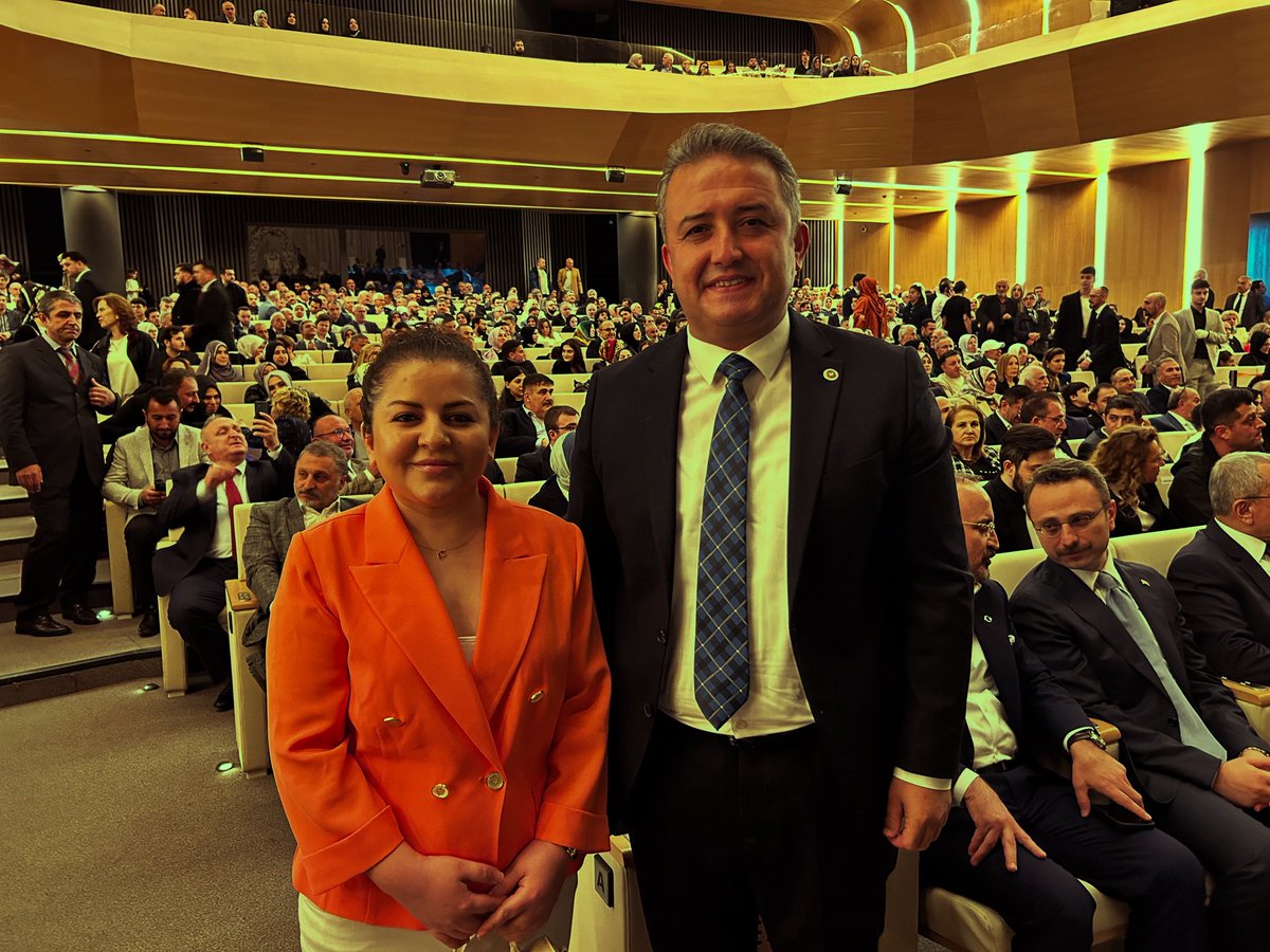 Siyaset sahnesinde birlikte yol yürüdüğümüz, bugün bizleri Türkiye Büyük Millet Meclisi’nde temsil eden değerli milletvekilimiz Sn. İsa Mesih Şahin <a href="/isamesihsahin/">İsa Mesih Şahin</a> ile. Geçmişten bugüne dostluk ve dayanışma duygusuyla…