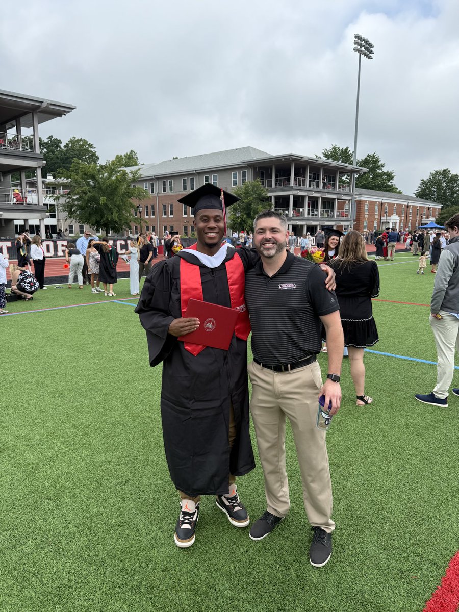 Congratulations to Former Storm player Jonathan Foust! This past week Foust graduated from Lynchburg University. Also pictured with Foust is Dylan Hall, former Storm and current Lynchburg assistant. 

#njcaa #jucoroduct #studentathlete #knowledgeispower📚