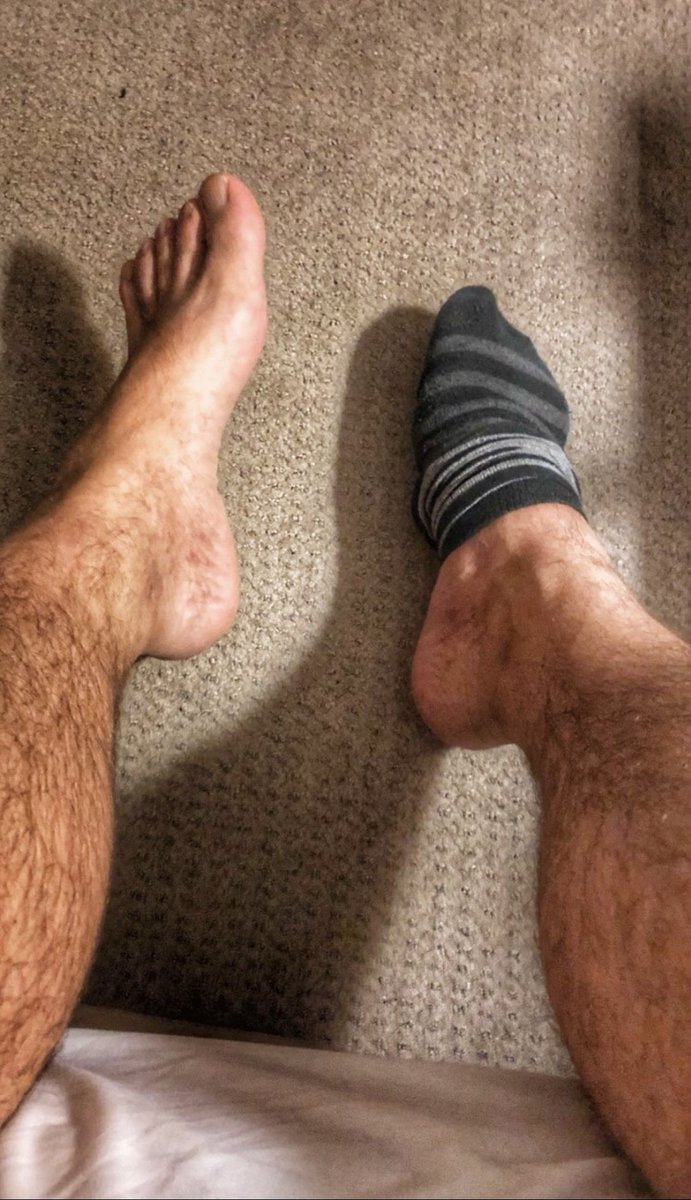 kingmaster_d's tweet photo. She sat quietly next to her boyfriend…
but her mind was already mine.
Drained her right under his nose.
No words, no resistance — just silence, submission, and my feet.
Once I burn their brain, there’s no turning back. https://t.co/yvgVjAl3sO