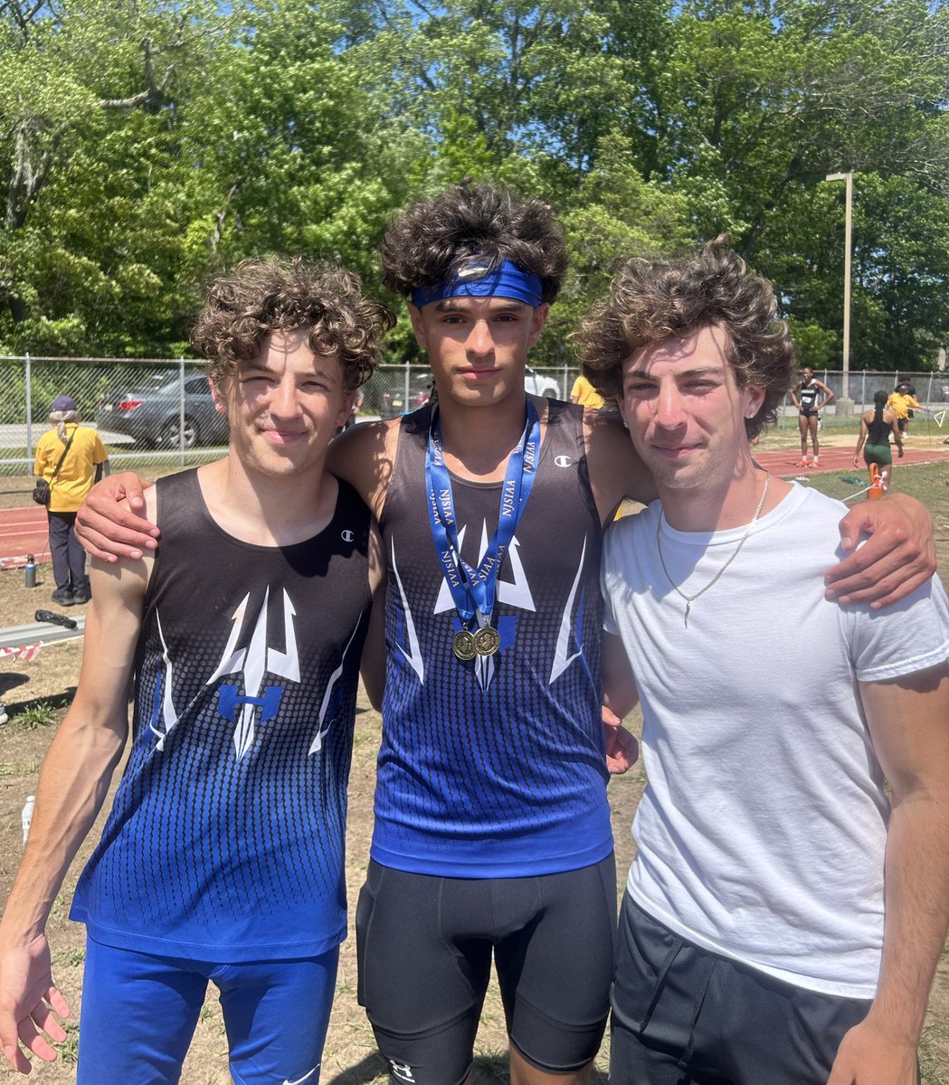 HammHSBoysTrack's tweet photo. 🚨200m and 400m Group 3 South Sectional Champion Jake Edwards🚨
What a Day 1 for you! 🔥🔥🔥 https://t.co/ZZ4k5SHX9I