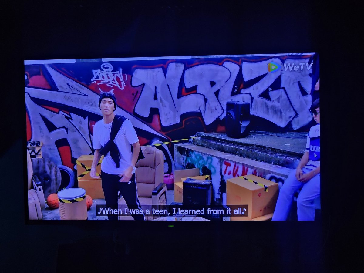 Gente o que foi esse MV sendo gravado do mais absoluto NADA 😂😂😂 morri aqui, amei #TheBangkokBoyEP4