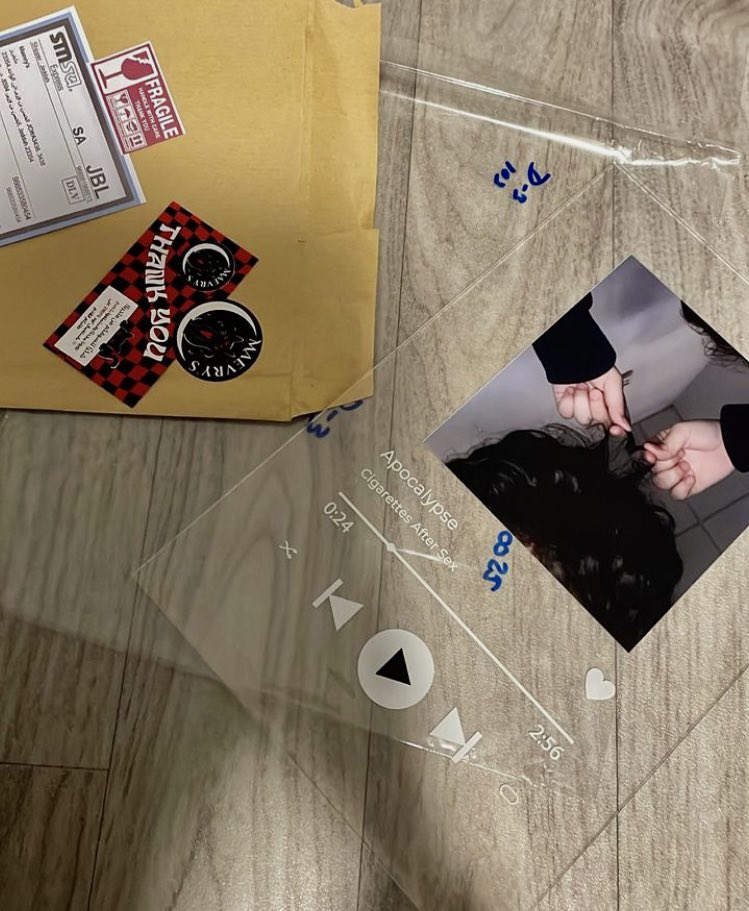 MaevryStore's tweet image. Your lips my lips..
Apocalypse.. 🫧🖤