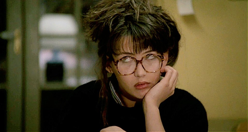 Sophie Marceau in "L'étudiante" 1988

dir. Claude Pinoteau