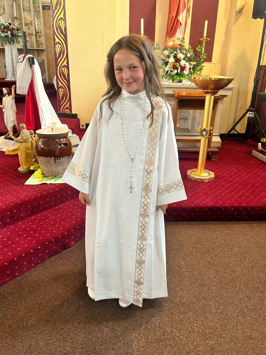 warbyjane69's tweet photo. Holy Communion Day for my girl ! 👧🏻 https://t.co/bwZxXhzd6c