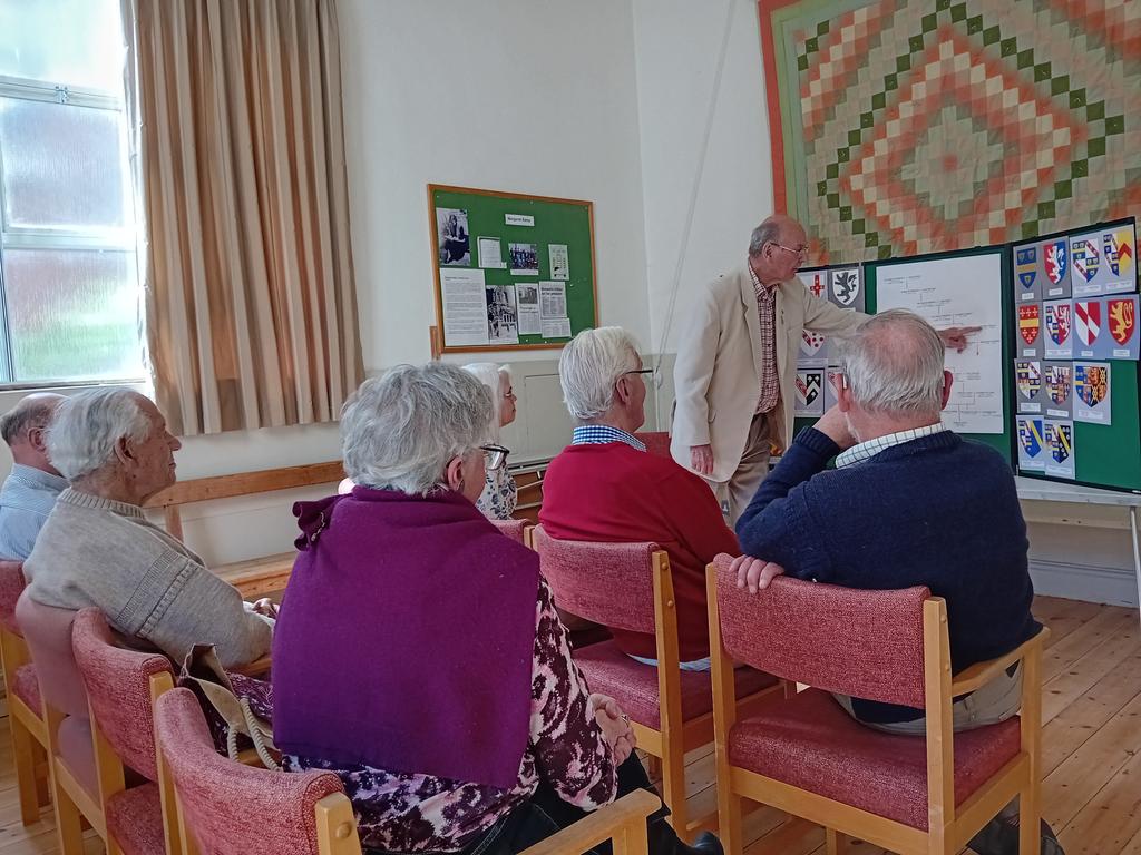 We've had a really interesting talk this afternoon by  our member Bob Elliott on the Heraldry of the Wingfield's and the De la Pole's. #SuffolkHeraldry <a href="/SuffolkHeraldry/">Suffolk Heraldry Society</a> <a href="/TheHeraldrySoc/">The Heraldry Society</a>