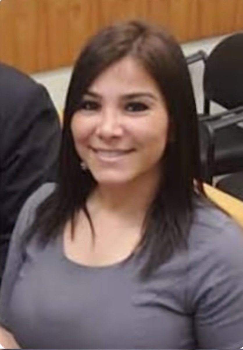hectordalegre's tweet photo. Y la Fiscal Zulma Benitez lo hizo, a un verdadero hijo de puta que manejó en pedo y a toda mierda para luego impactar con dos autos matando a CUATRO PERSONAS!!!, UNA DE ELLAS UN BEBÉ, lo acusó sólo por Homicidio Culposo y Exposición al tránsito terrestre. EUGENIO SANABRIA VIERCI SOS UN ASESINO Y VOS ZULMA BENITEZ SOS SU CÓMPLICE.
Sos una vergüenza @MinPublicoPy 
#Piso19 @1000_am 
@Unicanal @CausaJustaPy 
Ojalá que Sanabria Vierci, sus cómplices y sus encubridores sufran en vida. El Karma no es joda