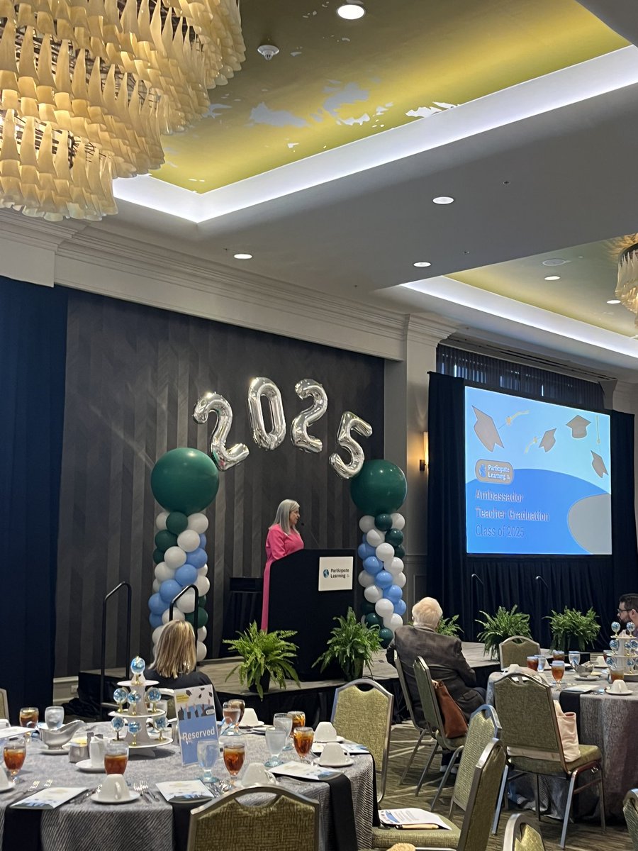ParticipateLrng's tweet photo. Such a beautiful start to our lunch! Class of 2025, we have such a wonderful afternoon ahead of us. 🎉💙🌎 https://t.co/Vx6s0yfVbT