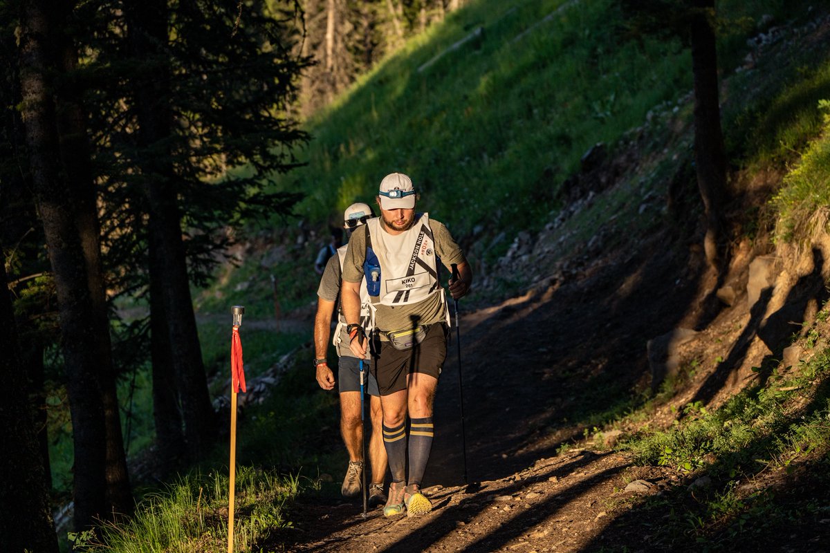 29029official's tweet photo. “I DON'T WANT TO KEEP GOING.” 

What if you keep moving with power, perseverance, and strength?

“WHY DID I SIGN UP FOR THIS?” 

Because you wanted to join a community of people who test limits.

There is something at the top of that mountain you can’t find anywhere else. YOU. https://t.co/dUA4jVjiVz