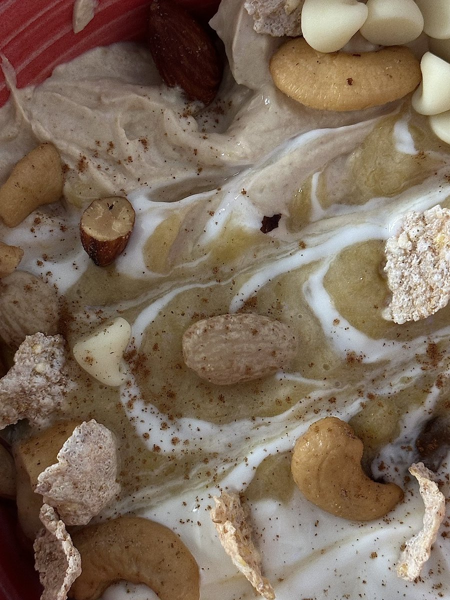 c0ll4rr's tweet photo. spiced chai oats to cure hangover 🫖🫖🫧 #foodtwt https://t.co/4UUQ97O8i0