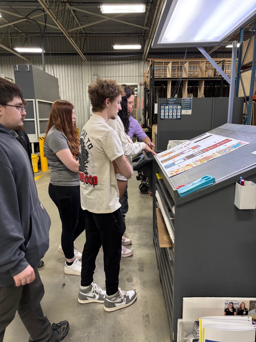 mainecte's tweet image. Hands-on experience is the best way to connect classroom learning with real-world careers and understanding! 🌟

#MaineCTE #GraphicDesignStudent #VisualArtsEducation #VisualArts #CareerTechEd 

Repost 📸 Capital Area Technical Center