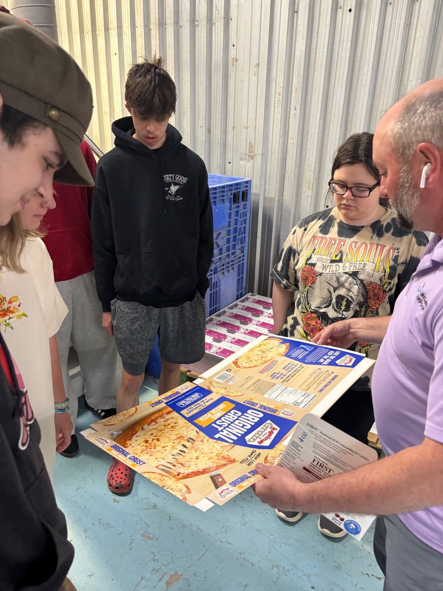 mainecte's tweet image. Hands-on experience is the best way to connect classroom learning with real-world careers and understanding! 🌟

#MaineCTE #GraphicDesignStudent #VisualArtsEducation #VisualArts #CareerTechEd 

Repost 📸 Capital Area Technical Center