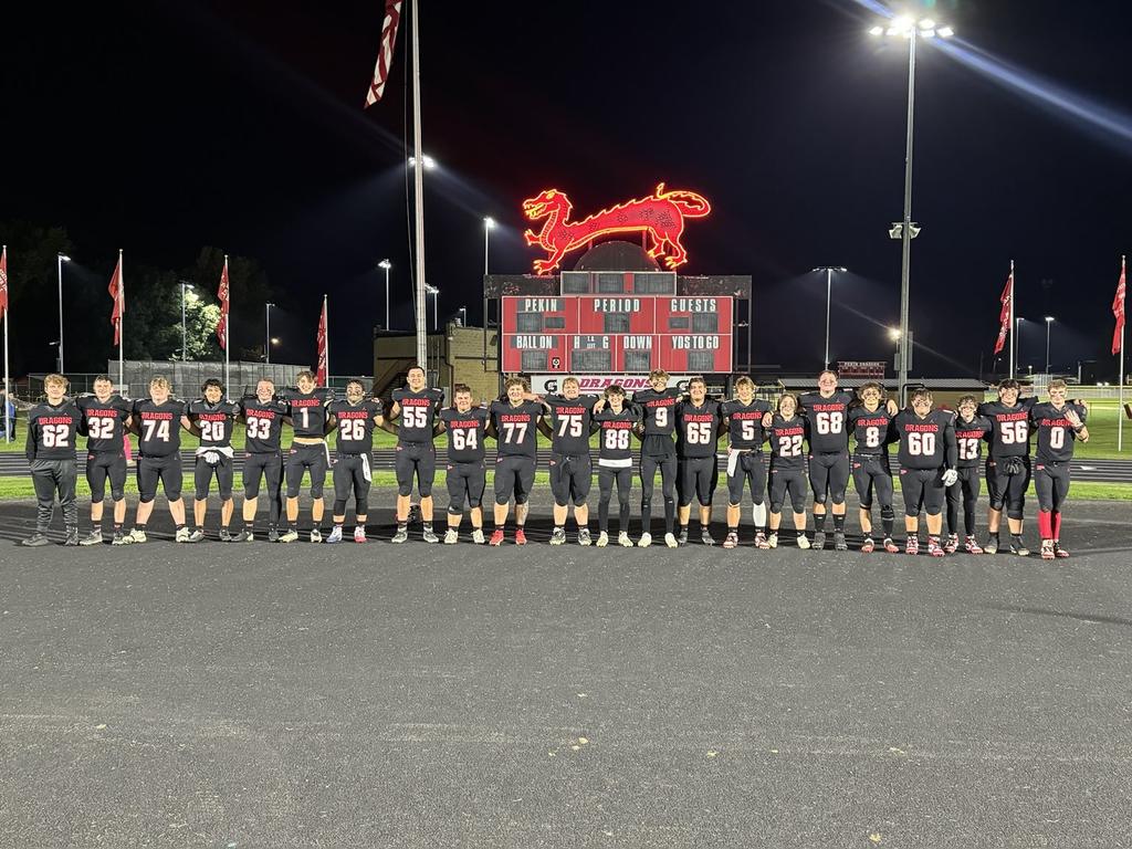 Expertangler's tweet photo. @PatMcAfeeShow 

The seniors of Pekin Dragons Football
graduated last night. https://t.co/zpUvHo2fEP