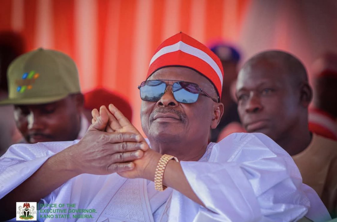 knn2027_'s tweet photo. KWANKWASO 🔥🔥

His critics may not always agree with his style, but even they cannot deny his impact.
His neck is strong, and it carries the weight of a nation’s dreams, hopes, and future of vulnerable Nigerians, that’s why we called him MADUGU/JAGORA. https://t.co/XpoNrNhZGB