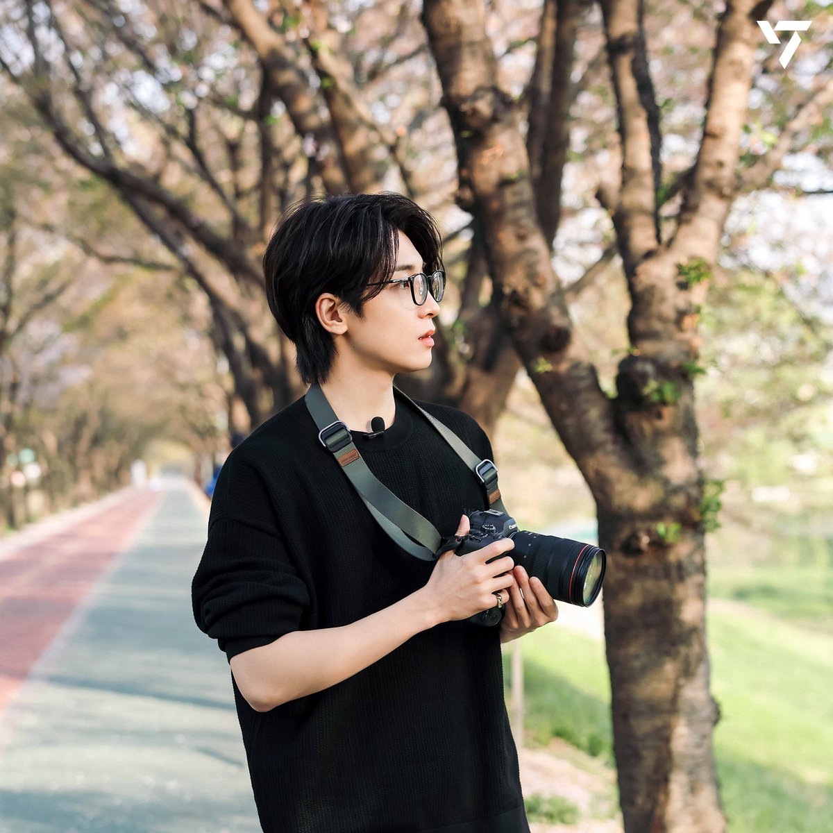 _woncatwoo's tweet photo. ;Picnic Date 

Wonwoo au
by zaa https://t.co/Abdj86qVNZ