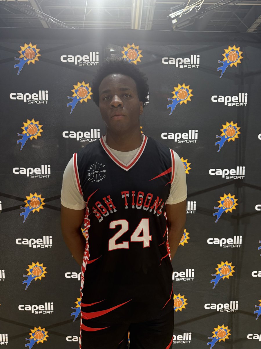 #BIGSHOTS #CarolinaOpen 

17U SLAM BLUE 

Carolina Legacy Assault 98 
7 Caleb Garner 31 
4 Mario James 28 

BGH Tigons Red 90 
4 Jayden Harris 20 
24 Malik Brown 22