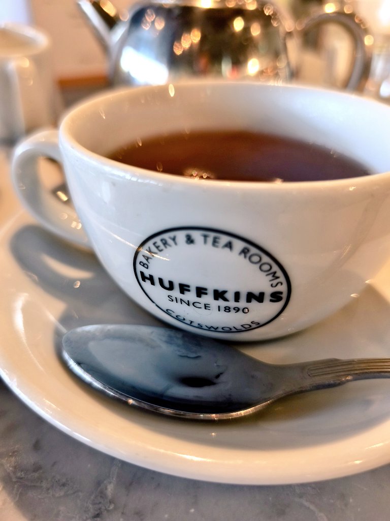 annaebisuanna's tweet photo. アフタヌーンティーは
いつも食べきれない⋯
ので
クリームティ
(スコーンと紅茶のセット)
おっきいスコーン
これが本当に
めちゃめちゃ美味しかった✨️
さすが本場🇬🇧
#JohnLewisPartners
#イギリス
#ロンドン
#LONDON
#ハフキンス
#HUFFKINS https://t.co/c710FfcL6g