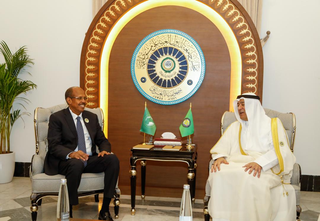 _AfricanUnion's tweet photo. H.E. Chairperson of the Commission H.E. @ymahmoudali held a fruitful discussion with H.E. Mr. Jasem Mohamed AlBudaiwi, Secretary General of the #GCC on the margins of the 34th Ordinary Summit of the League of Arab States in Baghdad this afternoon. The discussion marked a new phase of collaboration between the African Union and the GCC, with both sides committed to advancing shared priorities in peace, security, and regional stability.

Read @ https://t.co/ZjePpG7j0J