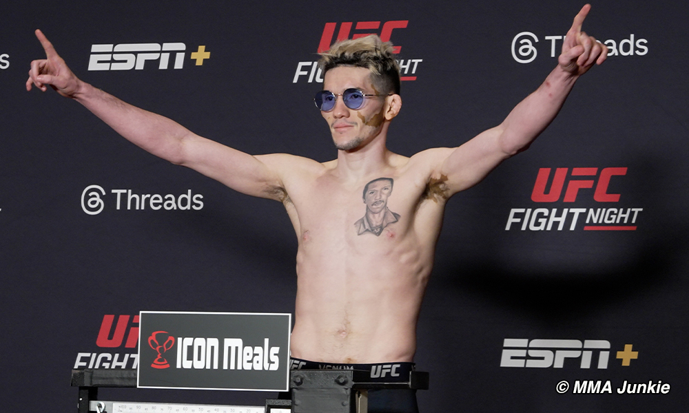 MMA Junkie (@mmajunkie) on Twitter photo #UFCVegas106 results: Melquizael Costa (<a href="/MelkCostaCauthy/">𝙈𝙚𝙡𝙠 “𝐷𝑎𝑙𝑚𝑎𝑡𝑖𝑎𝑛” 𝘾𝙤𝙨𝙩𝙖</a>) def. Julian Erosa via unanimous decision (29-28, 29-28, 29-28)
Full coverage: bit.ly/UFCVegas106 #UFCVegas106 results: Melquizael Costa (<a href="/MelkCostaCauthy/">𝙈𝙚𝙡𝙠 “𝐷𝑎𝑙𝑚𝑎𝑡𝑖𝑎𝑛” 𝘾𝙤𝙨𝙩𝙖</a>) def. Julian Erosa via unanimous decision (29-28, 29-28, 29-28)
Full coverage: bit.ly/UFCVegas106