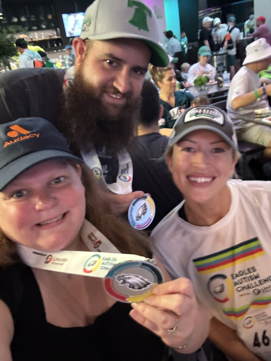 _avagraham's tweet photo. Great day for #TeamAudacy at the Eagles Autism Challenge! Thank you to everyone that donated and to the great people at the @eaglesautism Foundation for putting on such an incredible event 🧩 https://t.co/WKV5R0OxNw