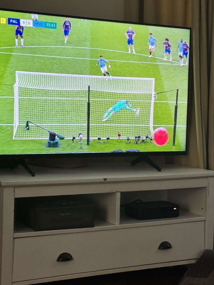 pgbuk's tweet image. What a penalty save!! 🤩👊🔵🔴