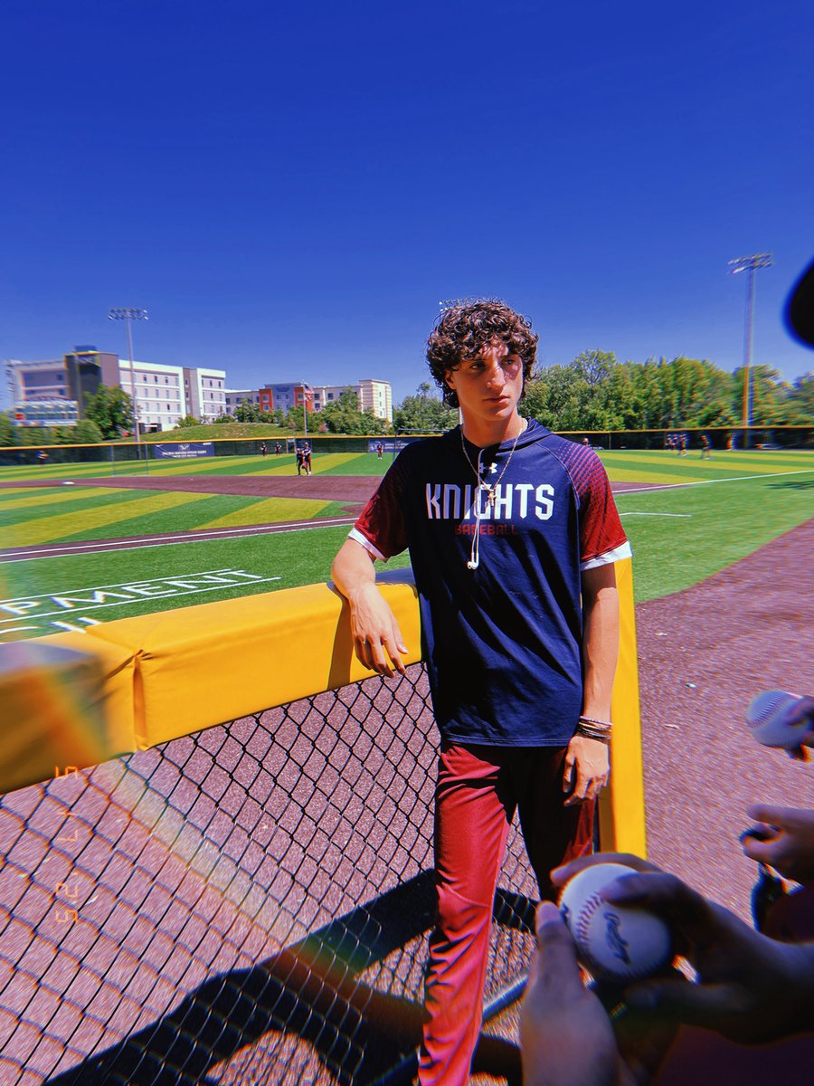 FDUKnightsBase's tweet image. let’s have some fun 🤟

#uKNIGHTED | #AEFT | #WTD