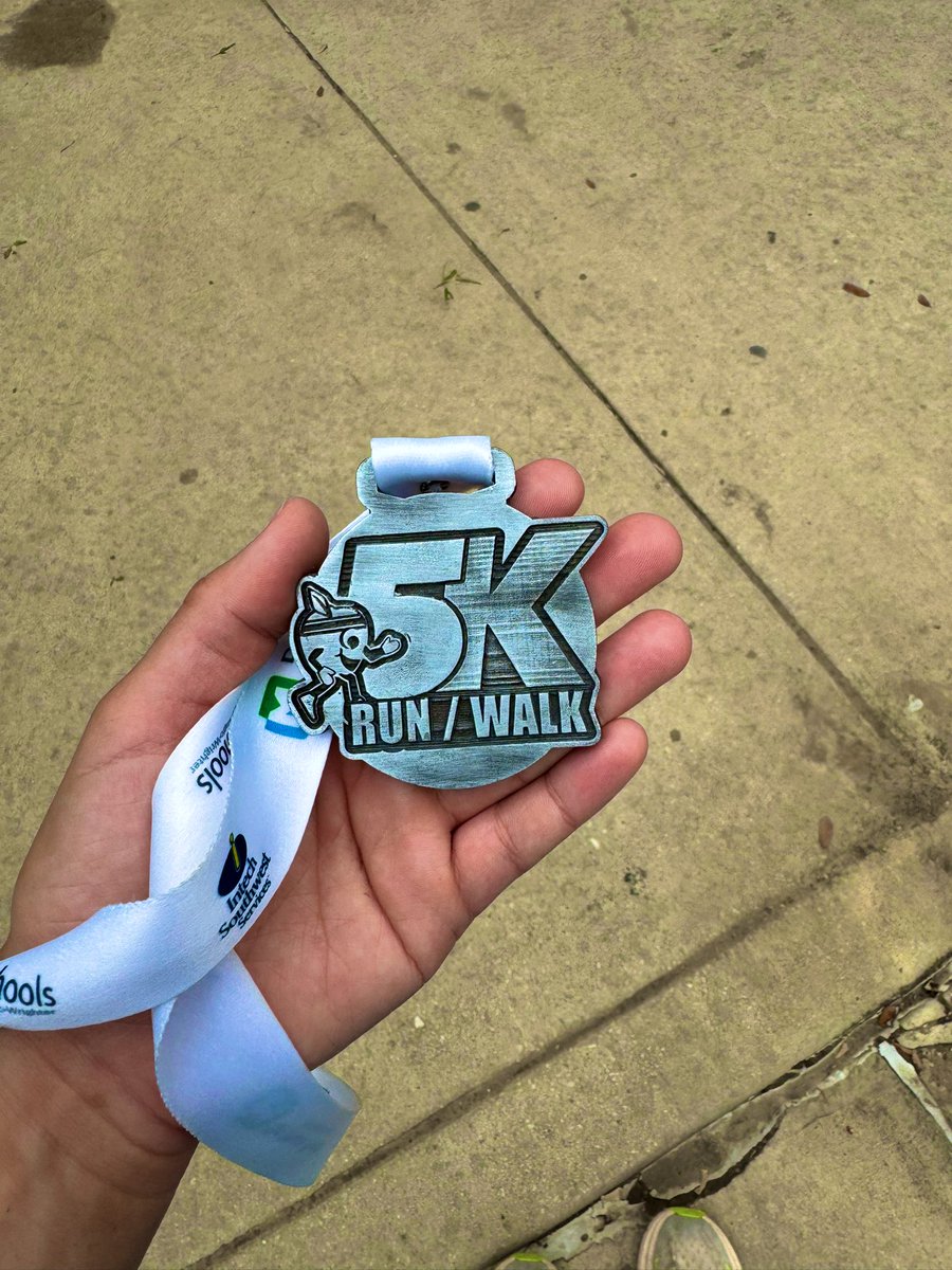 __MrsLeon's tweet photo. My first official 5K! Proud to represent McDermott ✨💙💚 #NEF5kMyHappyPace 🪶 https://t.co/PelUokuXmK