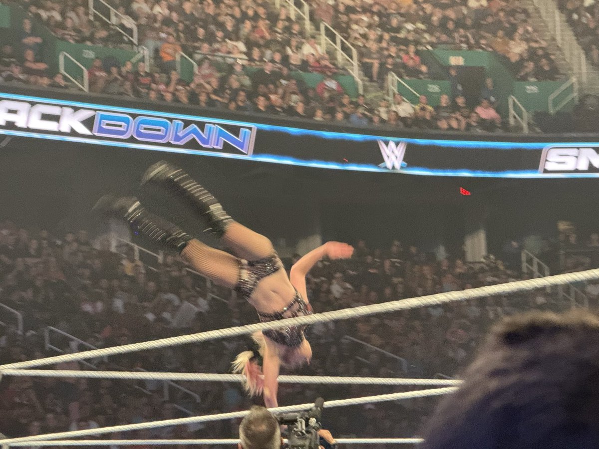 SadlerEnt's tweet photo. @AlexaBliss_WWE Such a great match to witness in person! https://t.co/X5CuROy4By