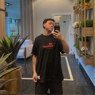 dayanebazzi's tweet photo. #NewProfilePic https://t.co/IIxr9HFsWS