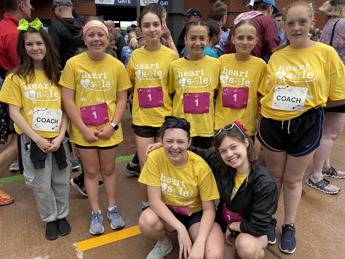 MrsAxford's tweet photo. @LkwdHarding Heart and Sole is in Akron and ready to run! #GirlsOnTheRunIsSoMuchFun https://t.co/hjgTNy1RXZ