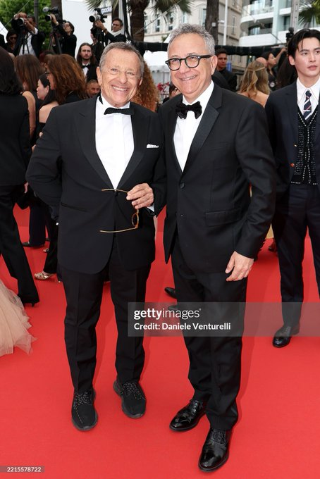 ttoeyoeyy's tweet photo. พี่พระเอกครับ เห็นนิดเดียวยังรอด โซฮอตเว่อร์ หล่อเกินไปไหมล่ะะ

KAOPP SLC IN CANNES

#KaoPPSLCxCANNES2025 https://t.co/3Qgn73api7