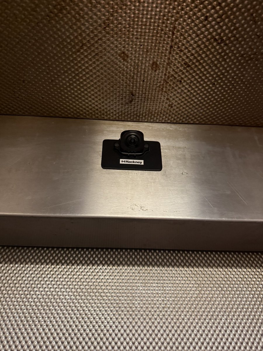 Out and about in Arden Estate Central, speaking with residents, hearing their concerns, and working together for a stronger, safer community. 👥🏘️ 
Happy to see CCTV cameras now installed in the lifts. 🛗📹 #HoxtonEast #Shoreditch #ArdenEstate #CommunitySafety 💬🏙️ #Hackney 🌹