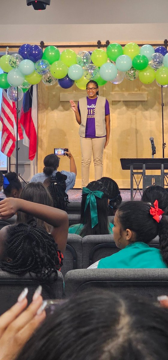 ShundaNicole's tweet photo. So proud of you @KaciB2027 for getting your 10 year pin!! From a Tag-a-long to a Daisy to a Brownie to a Junior then a Cadette to a Senior and now an Ambassador! #GirlScoutsOfAmerica #BridgingOver #KeepScouting #KeepThriving https://t.co/jcpRotMf3I