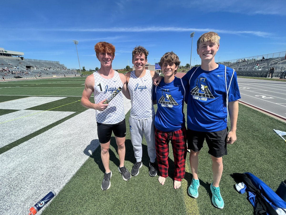 LIBERTYTF's tweet photo. 4x 800 relay consisting of  Mason Medellin, Luke spillers , Jace Graham, and Jaeger Hicks is the next event to qualify for Sectionals, taking 3rd.  #Just1Better https://t.co/DG8AnVK1Bq