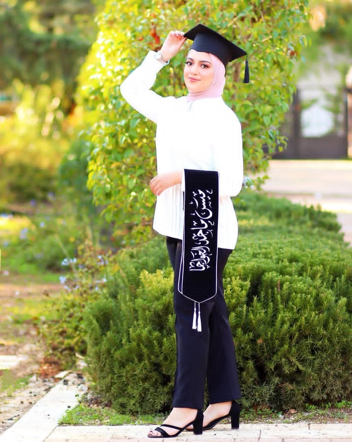 لطلاب الطب، التمريض، الحقوق، المحاسبة، الهندسة، وجميع التخصصات
نقدّم لكم خدمات أكاديمية متكاملة باحترافية عالية:كتابة بحوث التخرج والمشاريع النهائية
عروض بوربوينت احترافية وجاهزة للعرض
إعداد أوراق علمية وبحوث أكاديمية متكاملة
مساعدة في النشر بمجلات علمية للحصول على بدل التميز