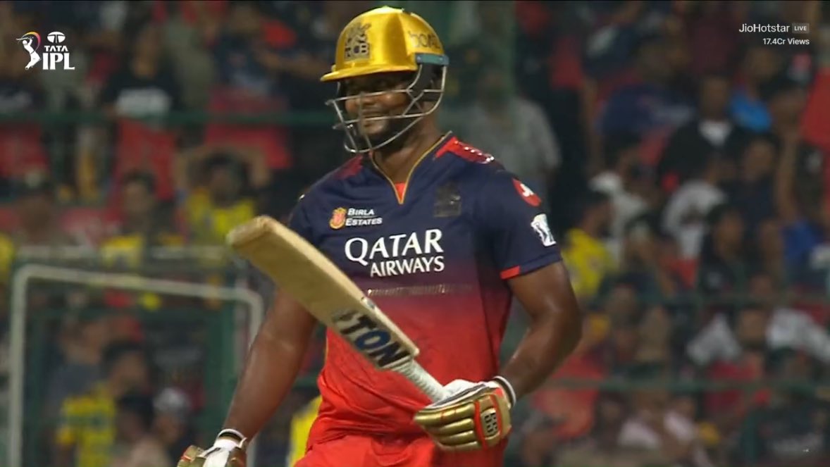 imkevin149's tweet photo. Send these two monsters if 5 overs match happens @RCBTweets https://t.co/DcFZ4IxPrW