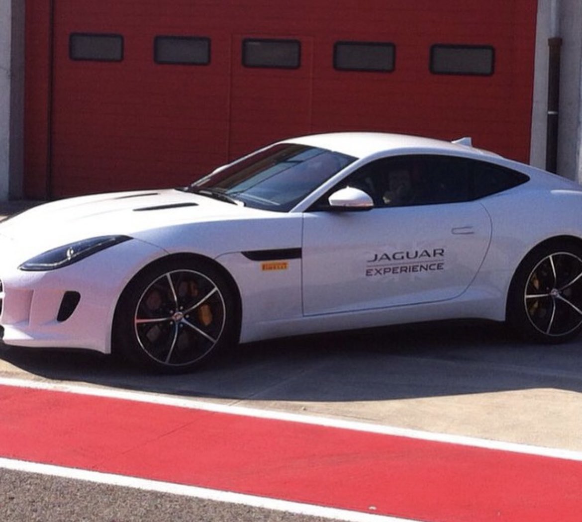 trader_monty's tweet image. #F1 #autodromoimola circuito #enzoferrari #imola #gpimola a me familiare dopo ben tre prove racing 2014/2015/2016 #jaguar a oltre 330 km/h. Forza #ferrari