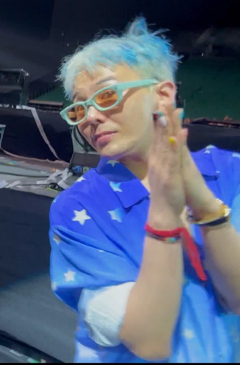 chinkyaustria's tweet photo. Jiyong, thank you for making the first time seeing you in person worth it.

Three close interactions with you with the last one being the one I'll cherish the most. 💛 — 

Mahal kita!

#UbermenschInBulacan #GDRAGONinBULACAN https://t.co/5l3XoK0ifn